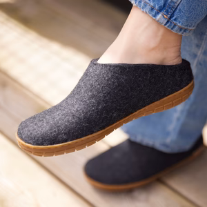 Slip-on with natural rubber sole - honey - Charcoal 2